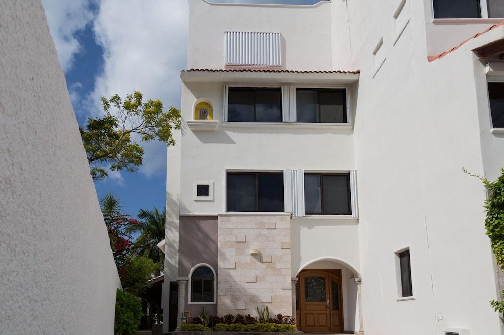 Elegant Lagoon Front Villa By Casa Paraiso Cancún Exterior foto