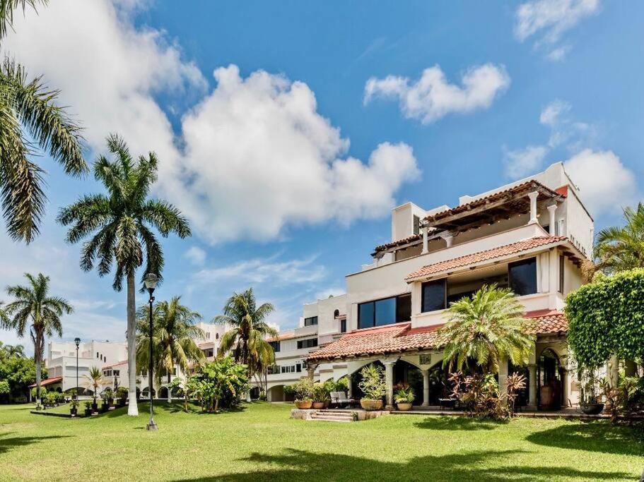 Elegant Lagoon Front Villa By Casa Paraiso Cancún Exterior foto
