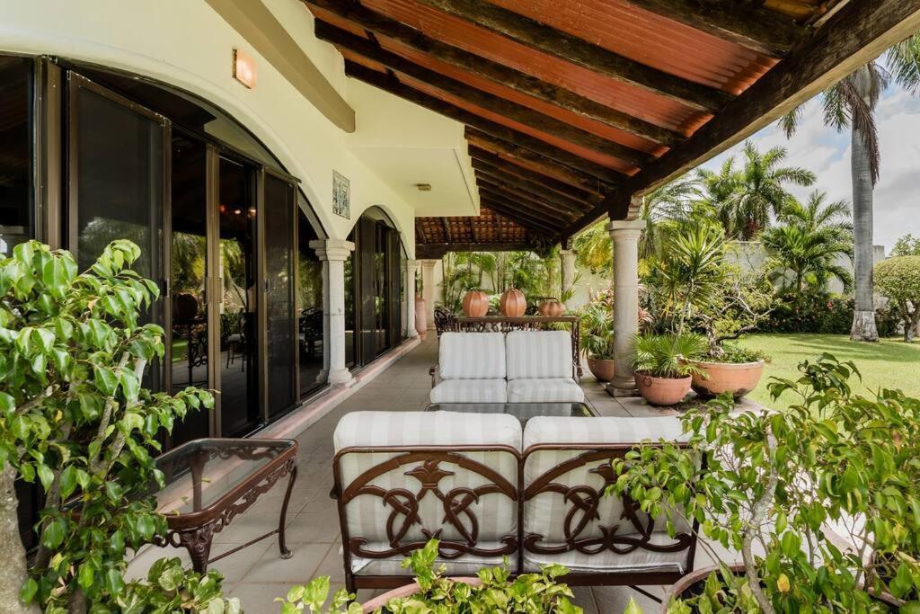 Elegant Lagoon Front Villa By Casa Paraiso Cancún Exterior foto
